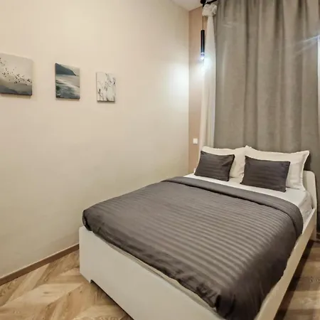 3 Bedrooms Bright In The Heart Of The City-1 Free Parking Upon Reservation * بودابست