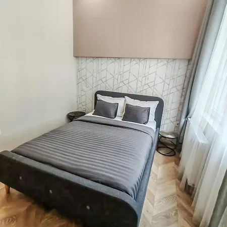 شقة 3 Bedrooms Bright In The Heart Of The City-1 Free Parking Upon Reservation بودابست