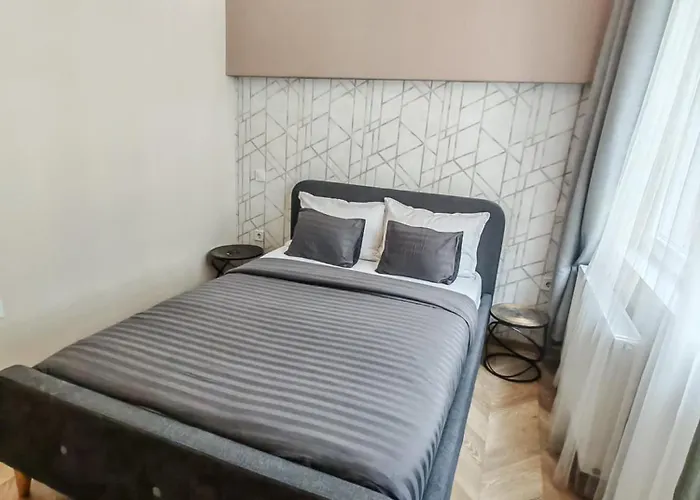Апартаменты 3 Bedrooms Bright In The Heart Of The Free Parking Upon Reservation Будапешт