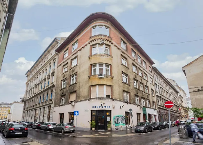 3 Bedrooms Bright In The Heart Of The Free Parking Upon Reservation * Будапешт